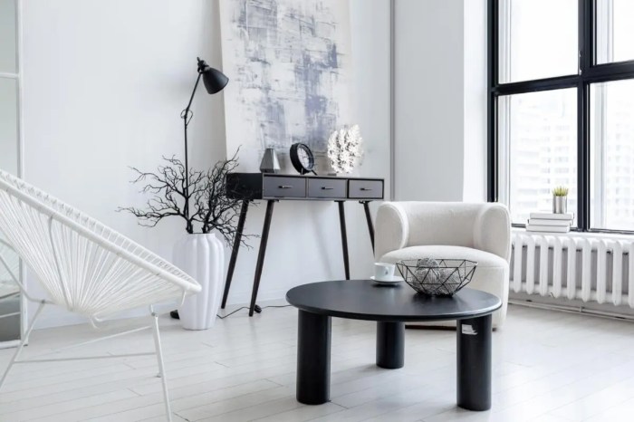 Black coffee table decor