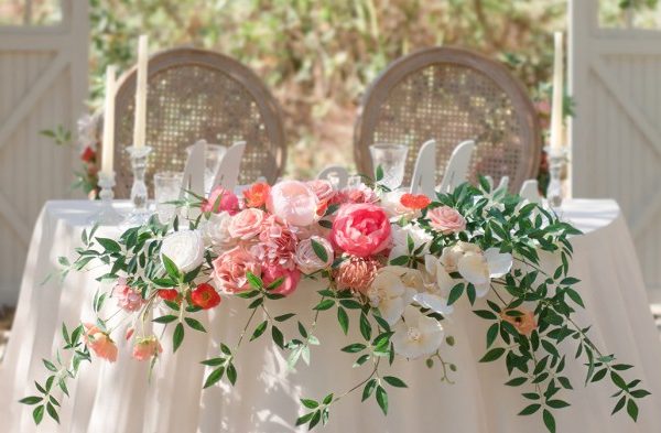 Sweetheart table decor ideas