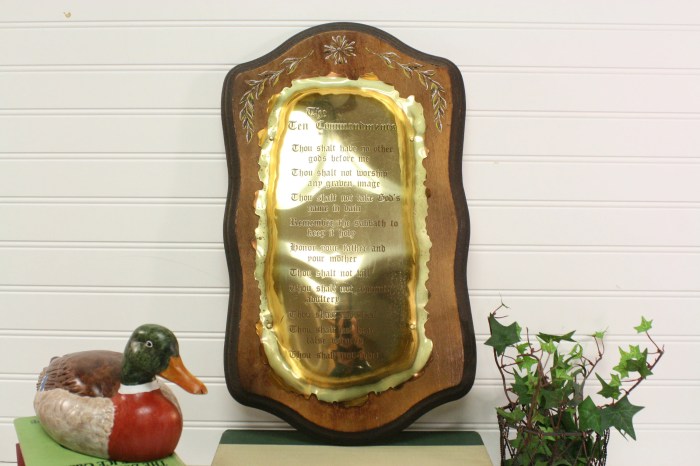 10 commandments wall decor