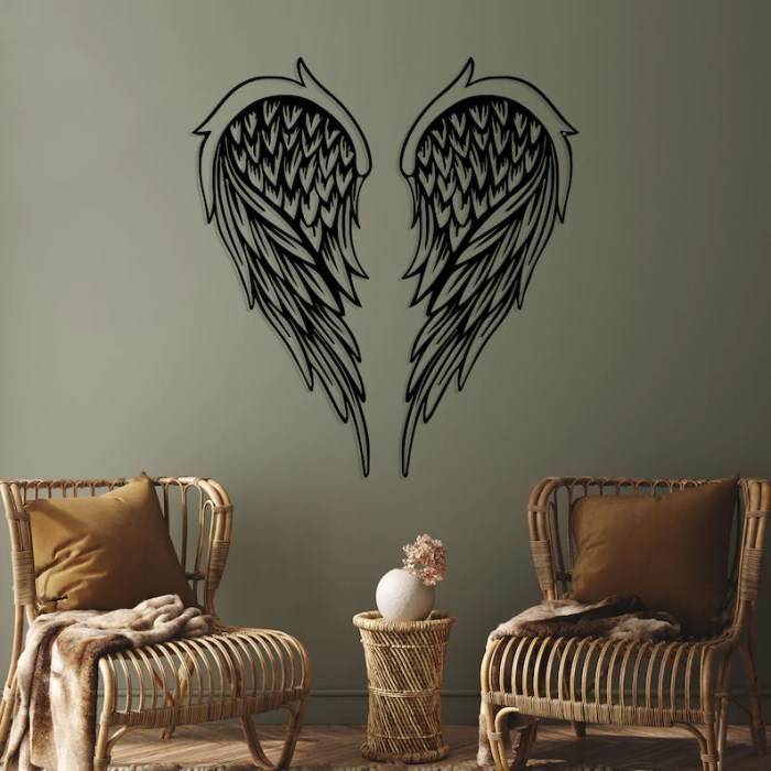 Metal angel wings wall decor