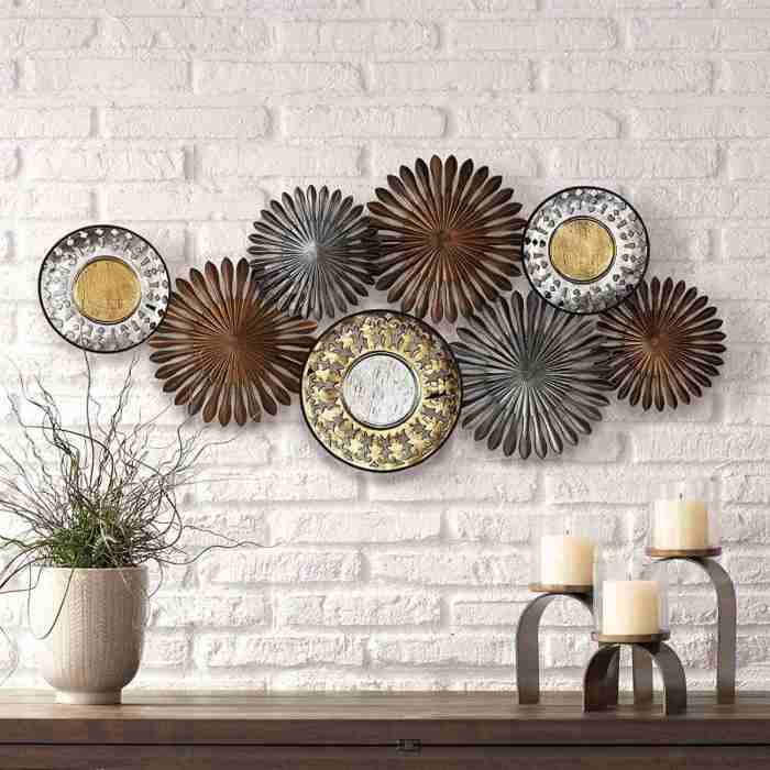 Metal sculpture wall decor